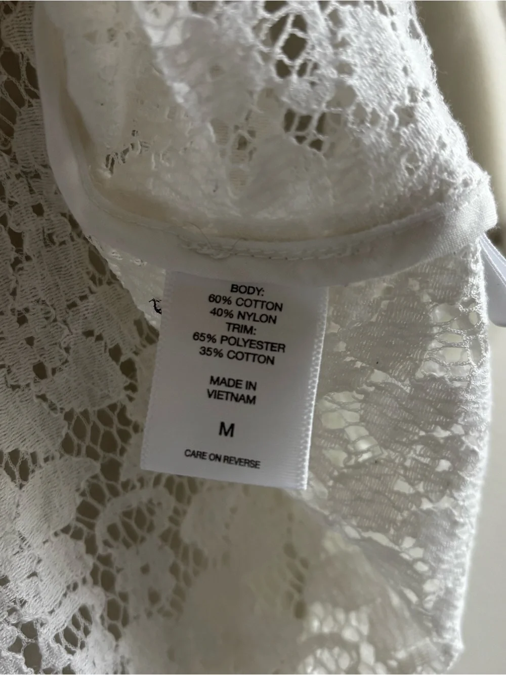 Y2K New York & Company White Floral Lace Cardigan - Picture 3 of 4